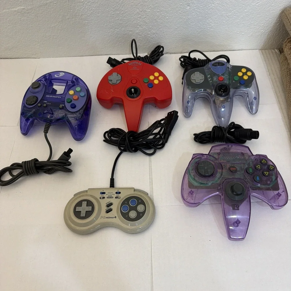 Lot (5) Sega Dreamcast N64 PC Controllers SuperPad Nyko Interact Propad 4